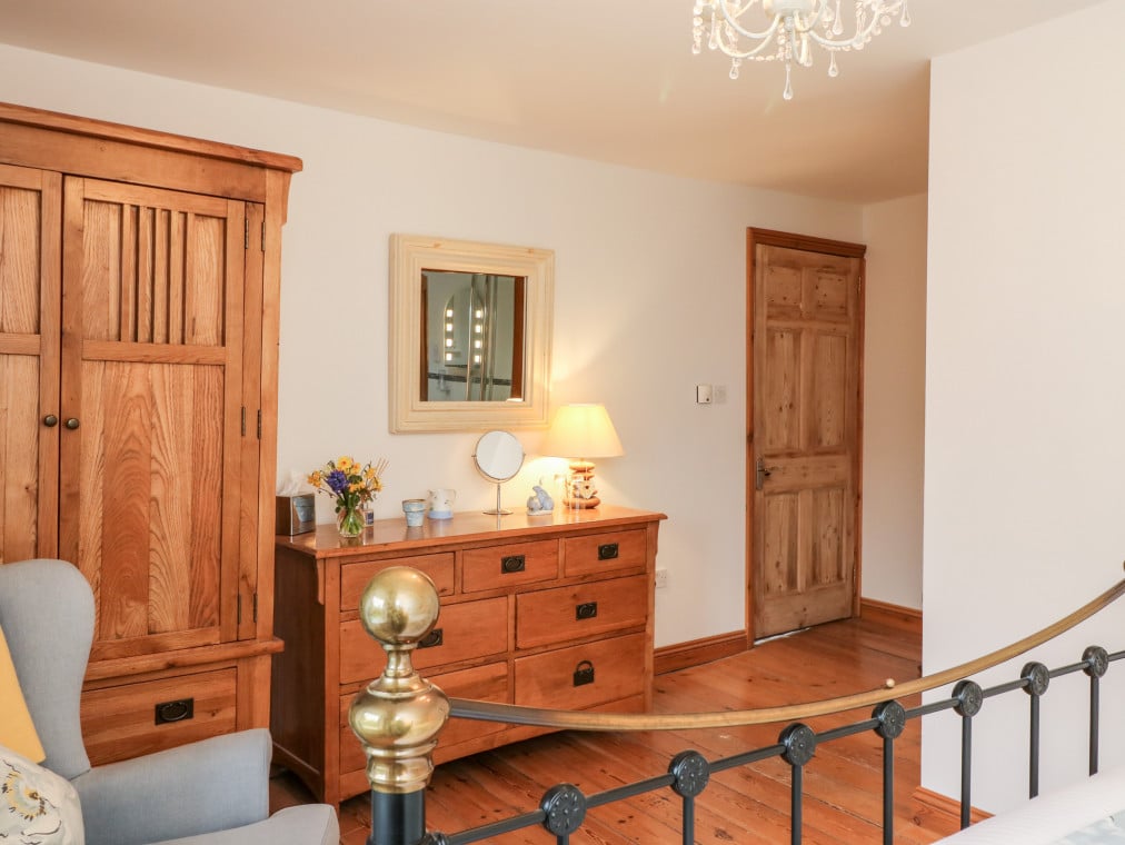 Court Prior Cottage - Dog Friendly Cottages & Self Catering